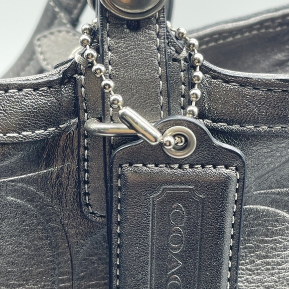 Coach Hampton Leather Shoulder Bag with Matching Zipper Pouch and Wallet - Picture 7 of 15